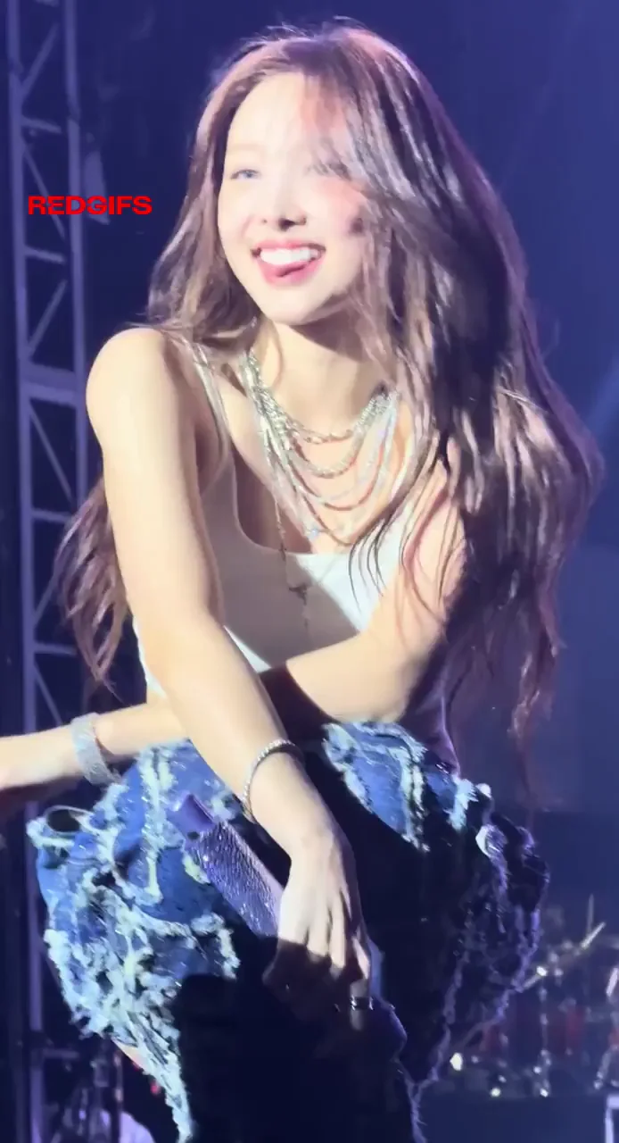 TWICE - Nayeon