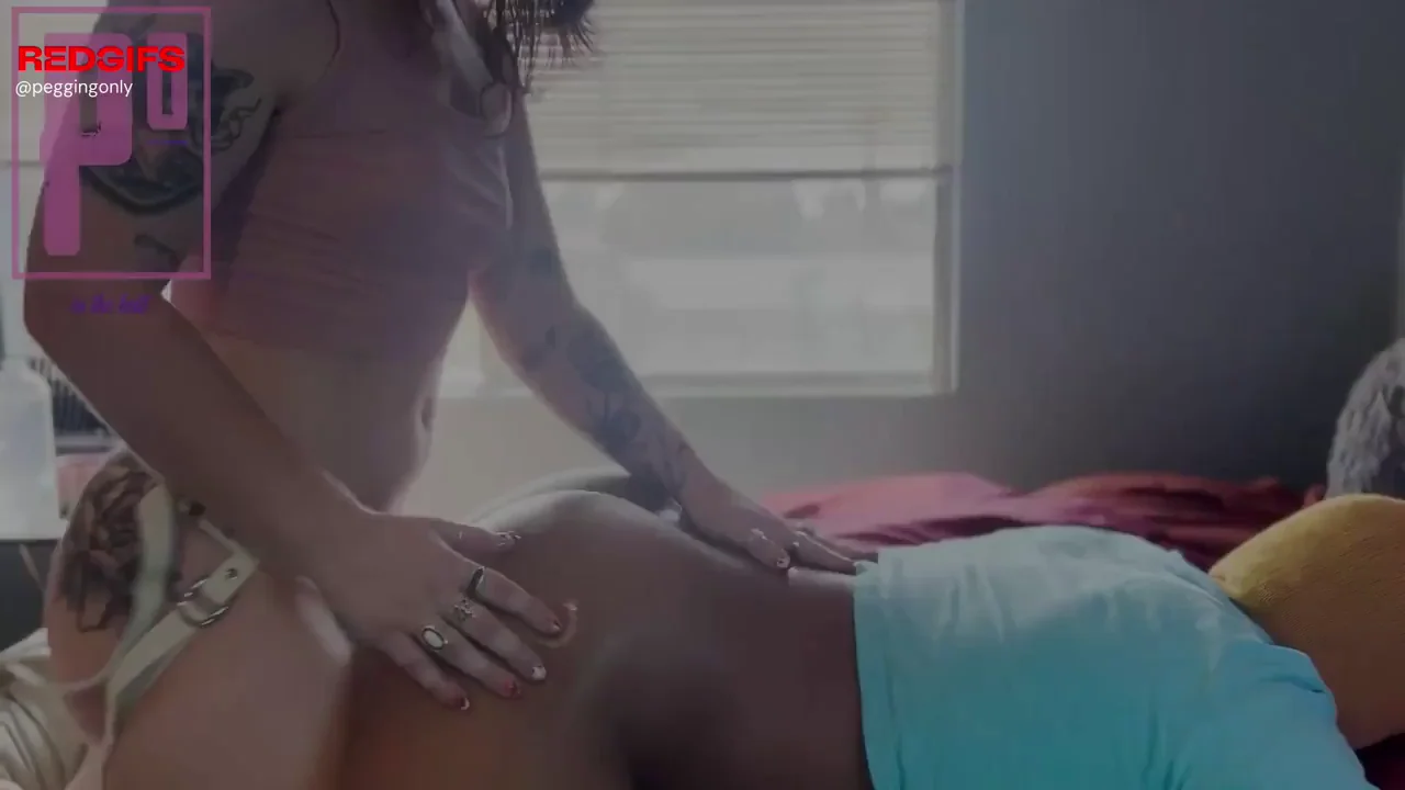 PAWG Fucks His Perfect Ass Then He Gives Her BBC