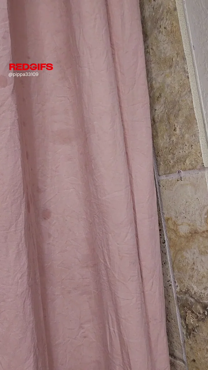 Publix Slut MILF Teases in Steamy Shower