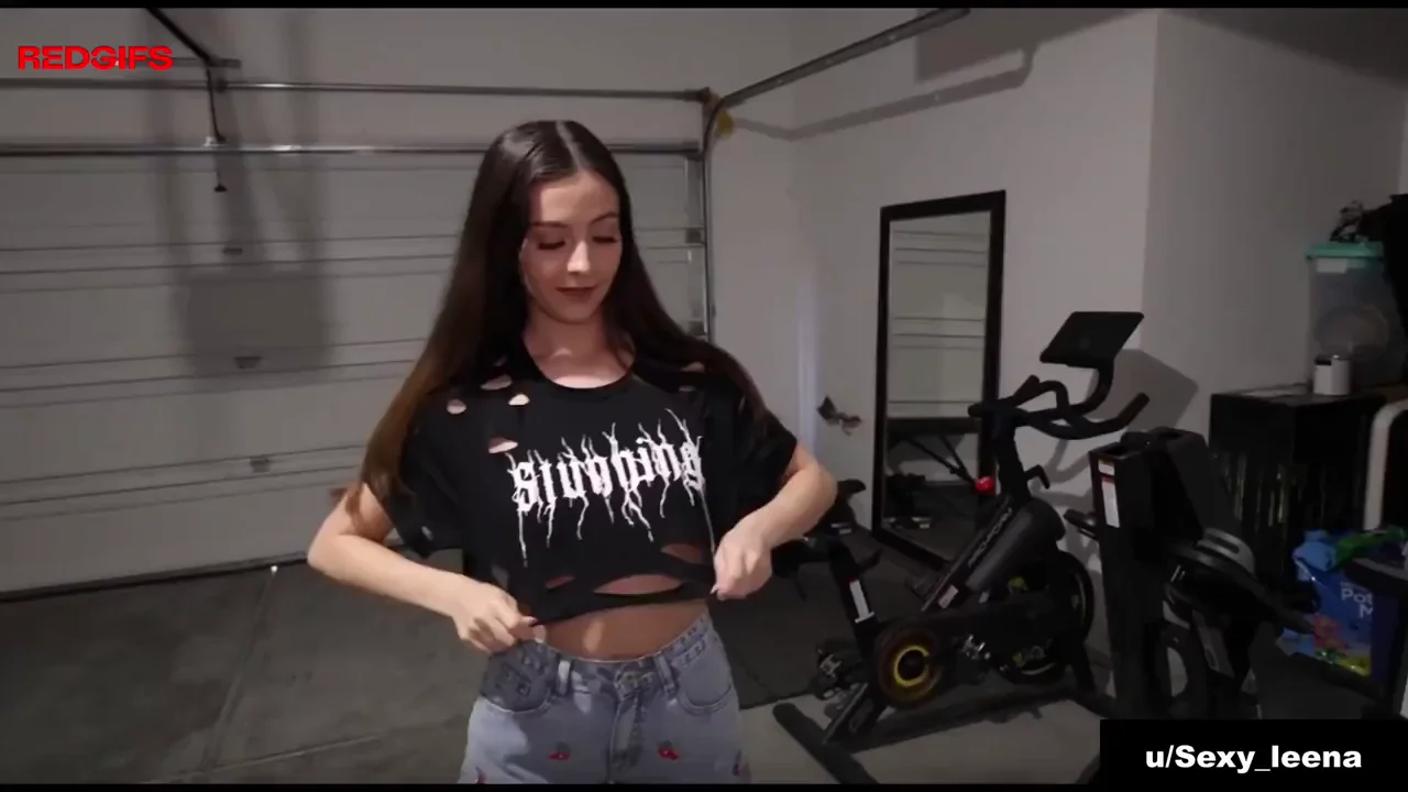 Step-Sis Garage Tease & Cock Worship Slurp 💦🍆
