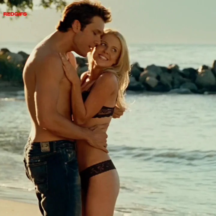 Chelan Simmons in Good Luck Chuck (2007)