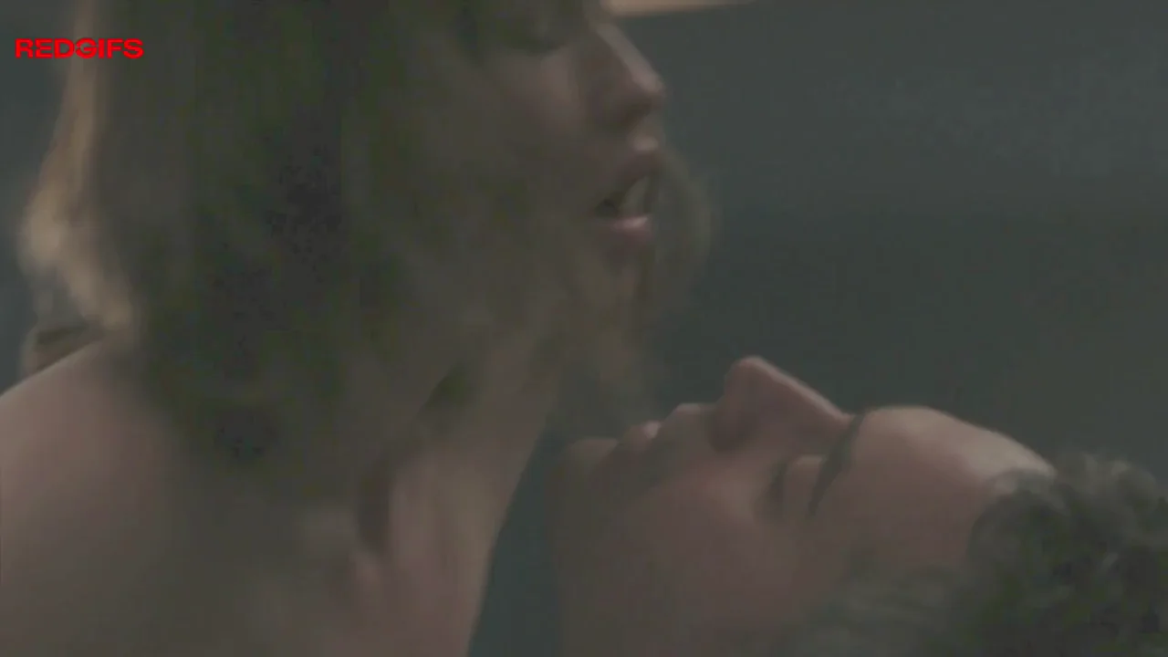 Emily Browning - The Affair (2014, S04E05)