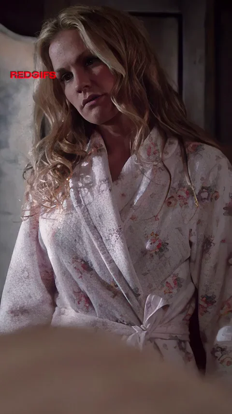 Anna Paquin- True Blood- S7:E01 "Enhanced"