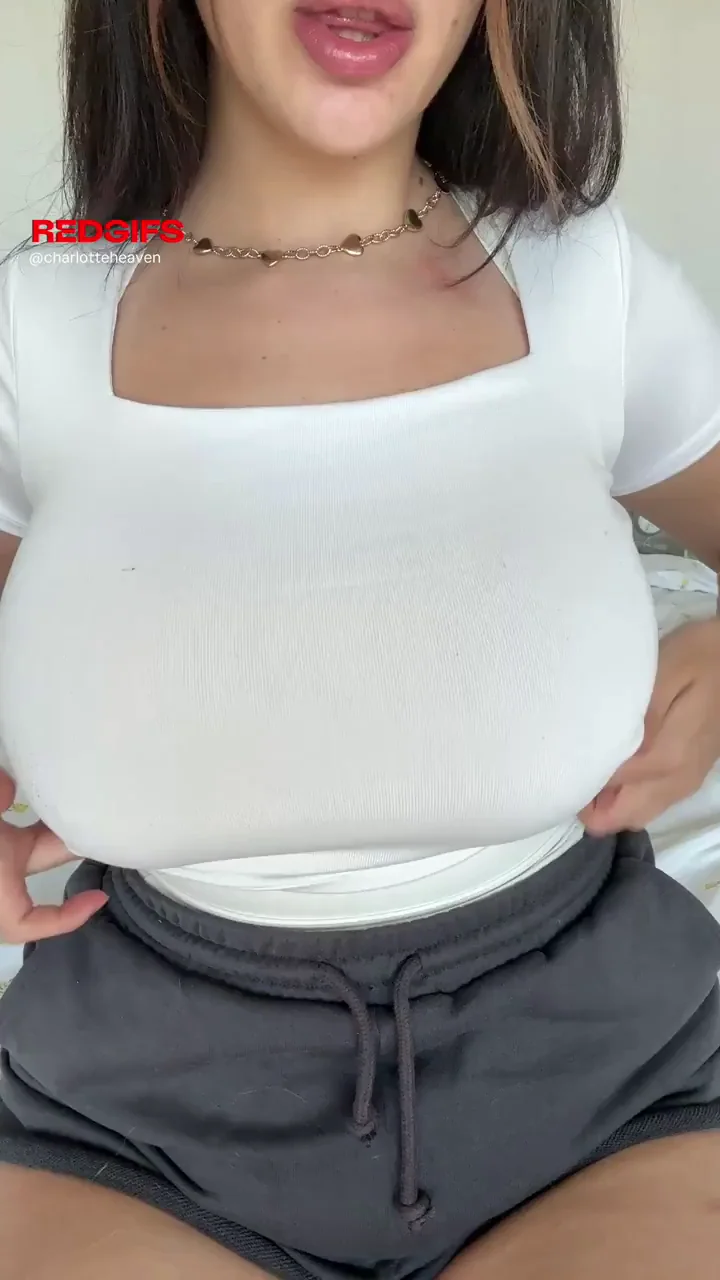 Saggy Titties Beggin' to Bounce 😍🍈🍈