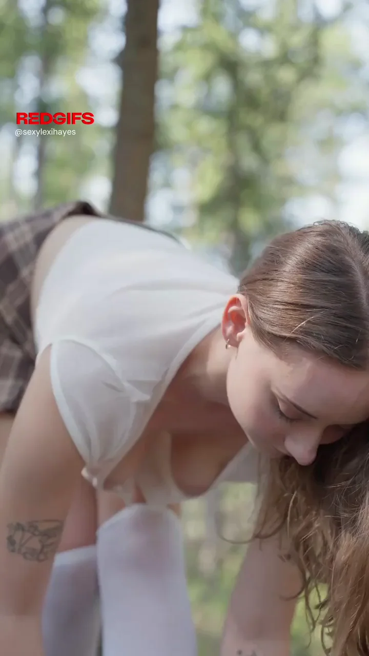 No Bra Slut Bends Over in Woods for Epic Downblouse Nipslip 😈🍒