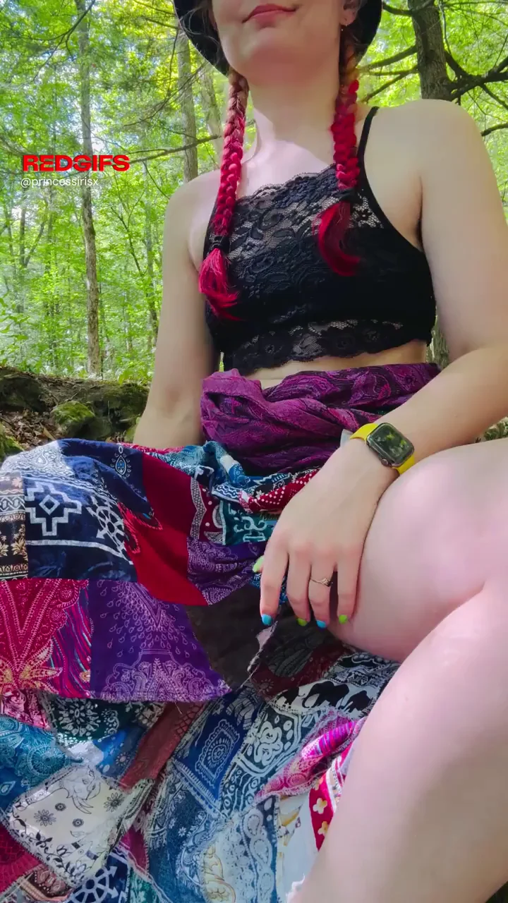Outdoor hairy bush flash
