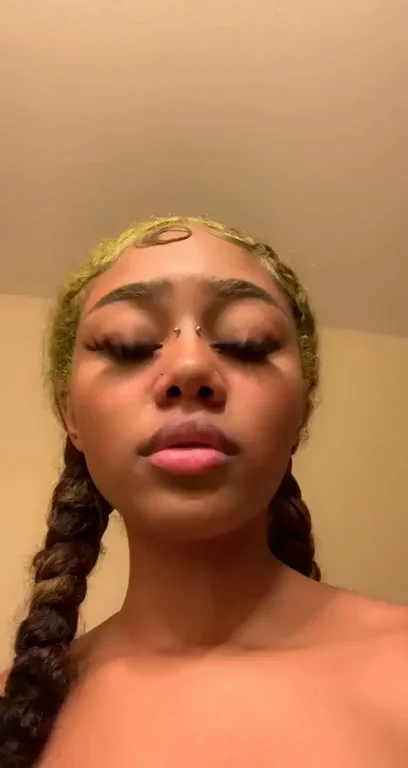 Anyone like alt ebony teens? ??