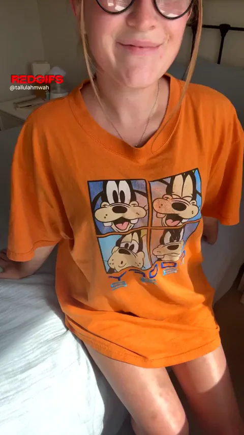 Petite Cutie Drops Her Fun Bags from Goofy T-Shirt 😏🍒