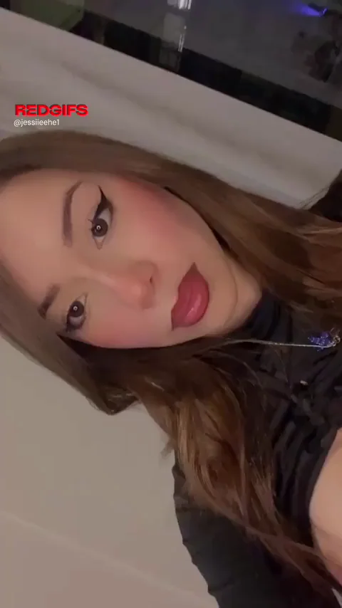 Craving Dudes Who Worship My Tiny Tits 😍🔥