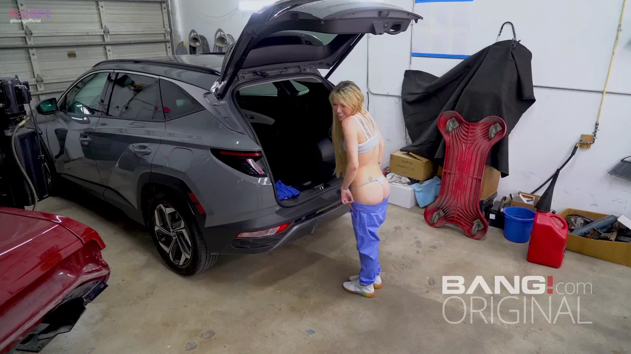 Ashley Tee Swaps Car Fix for Sloppy Pussy Pound & Facial 💦🚗😈