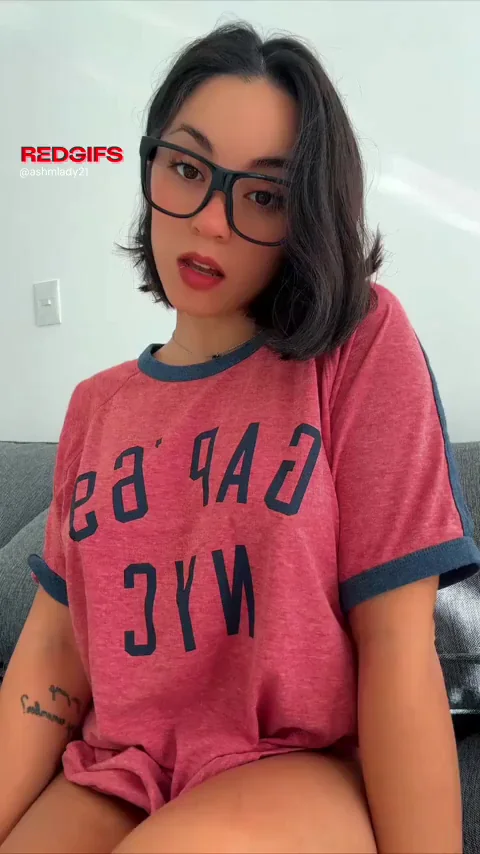 Look at the cute little tits under the t-shirt