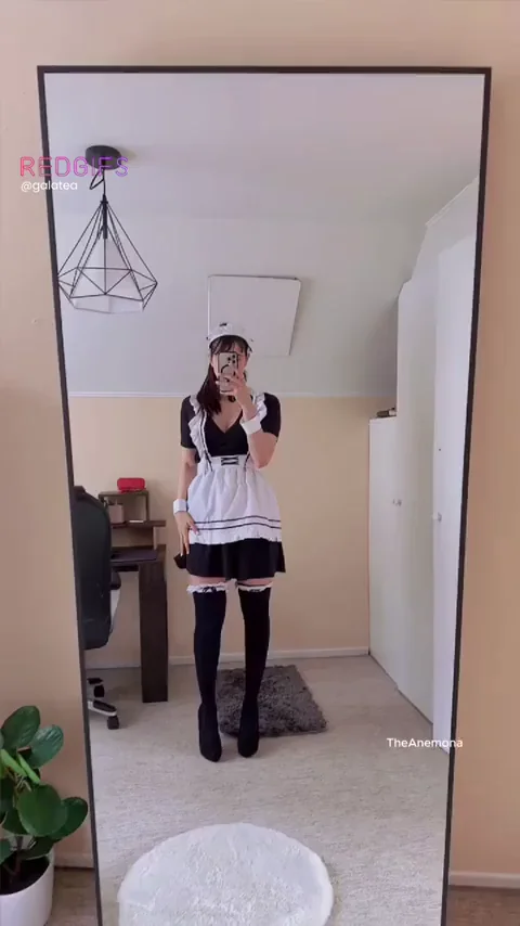 My boss suddenly changed my dress code, so...