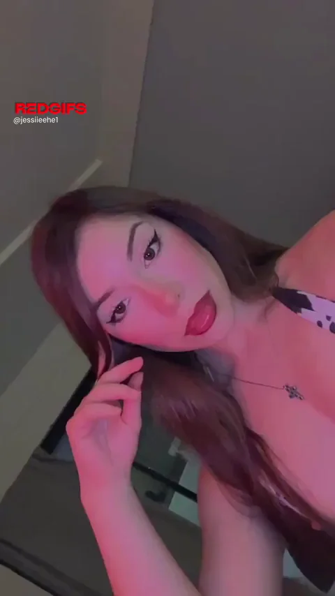Pretty 18yo teen, I need your attention ;)
