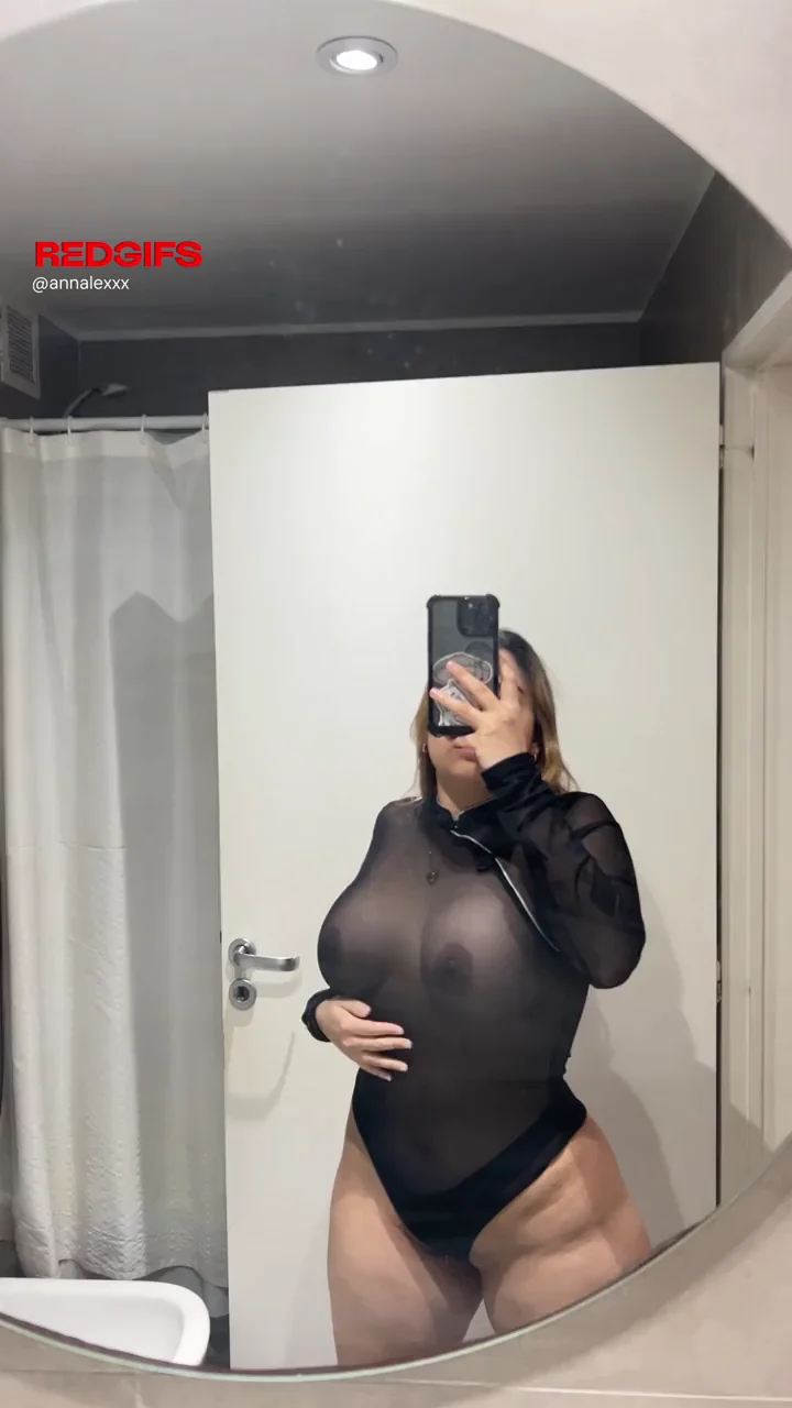 This is my application to be your curvy girlfriend, how did I do? ;)