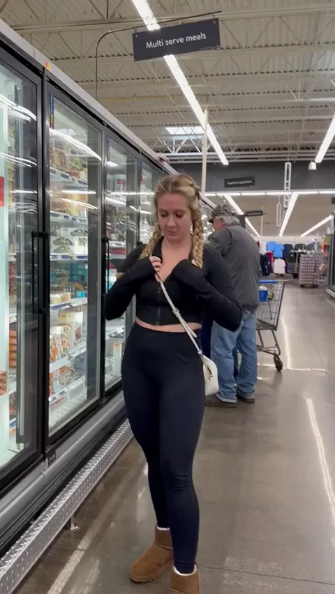 Blonde Slut Flashes Her Massive Tits in Grocery Store 😈🍈🍈