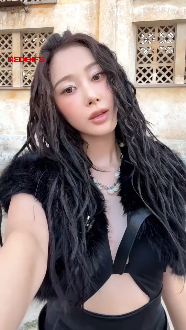 🔥 Giselle & Winter aespa Red Velvet Furry Tease 💋