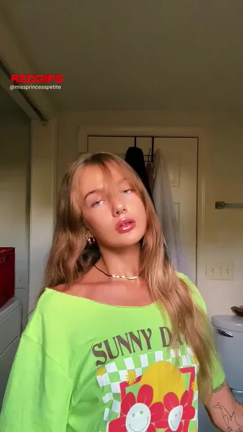 Seamless Tease to Tits Reveal 😏💦