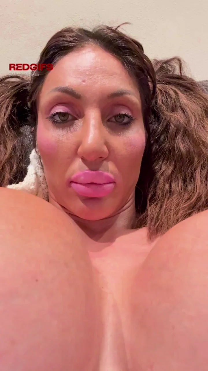 Suck or Fuck My Juicy Pussy? 😈💦