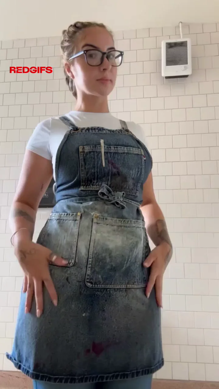 Busty TikTok Thot in Denim Apron Tease 🍑💦