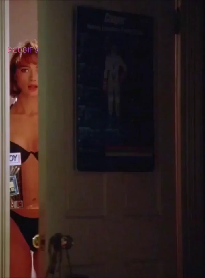 Lauren Holly on Picket Fences, 1993