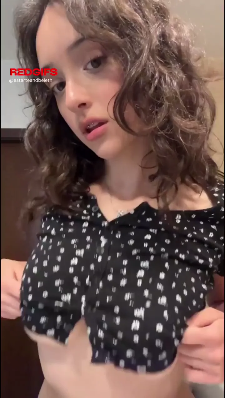 Turns me on for you to watch me strip