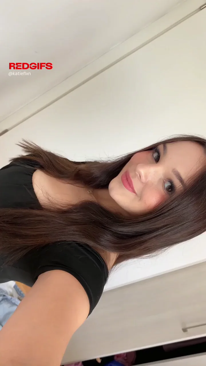 Thick Thighed Teen Slut Uses You as Her Facesitting Chair 😈🍑