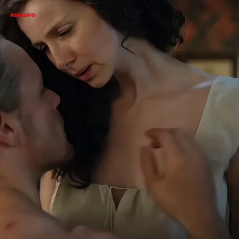 Caitriona Balfe's Steamy Outlander S6E1 Nude Tease 🔥🍒