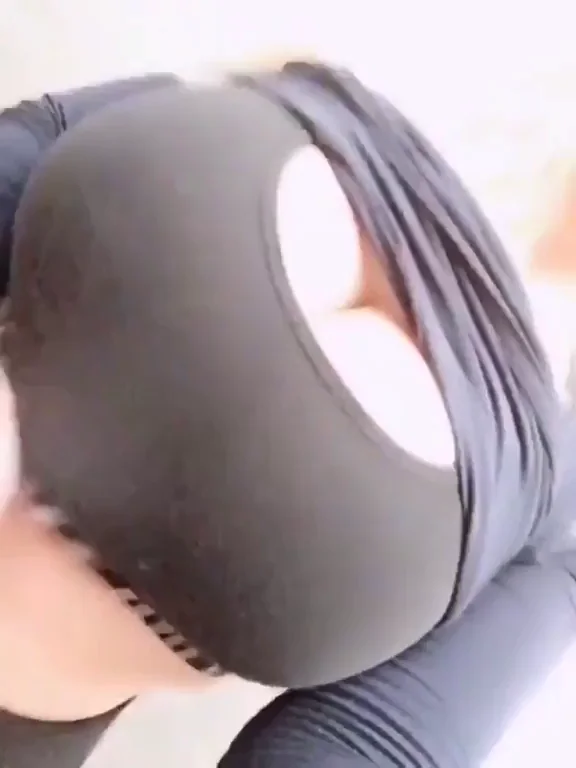 🔥 DAMN! Massive Natural Titty Drop in Grey Slingshot 😍🍈🍈