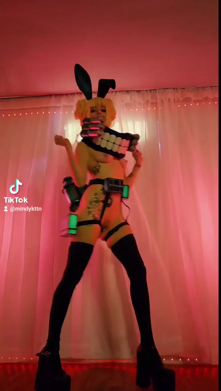 Bunny Cosplay Slut Dances Her Juicy Ass & Tits 😈🐰🔥