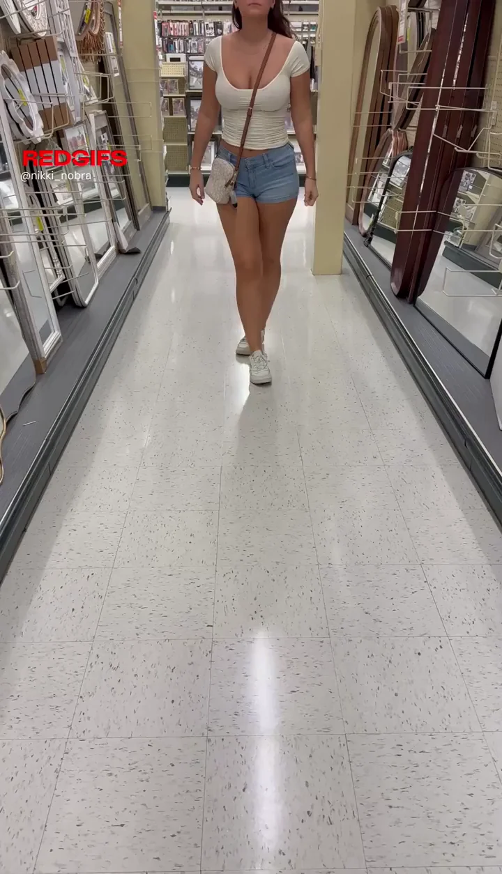 Love an easy top to reveal them
