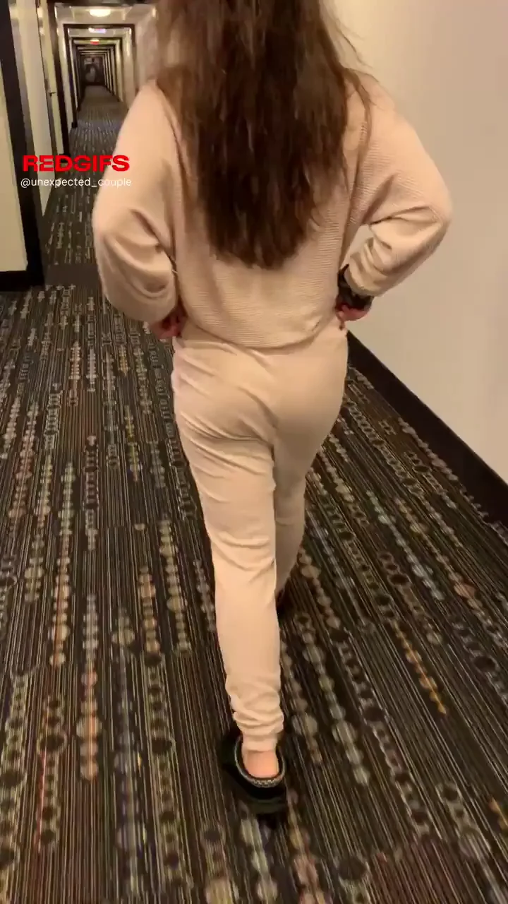 Flashing in the hotel hallway
