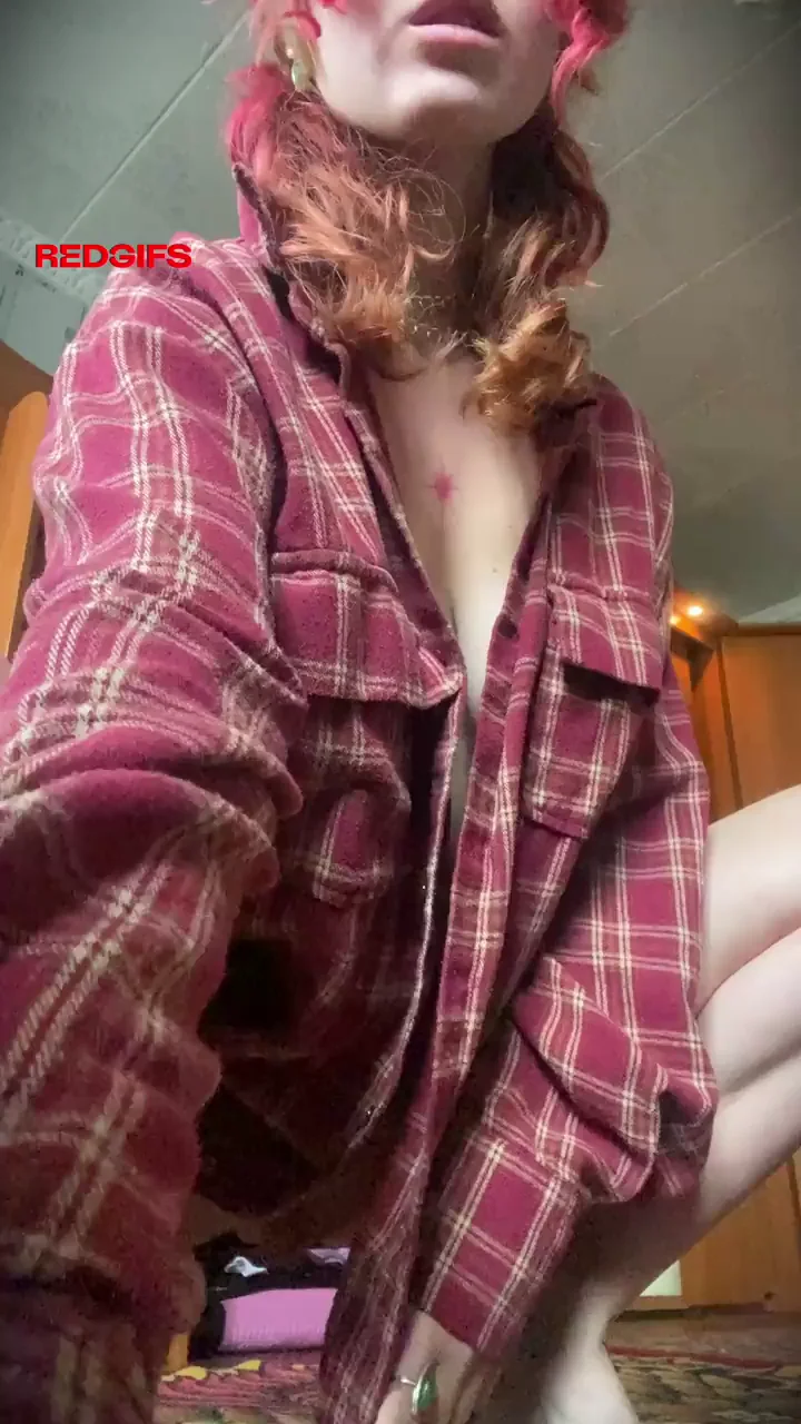 Promise me that you will reward me with a creampie for good service 🥺
