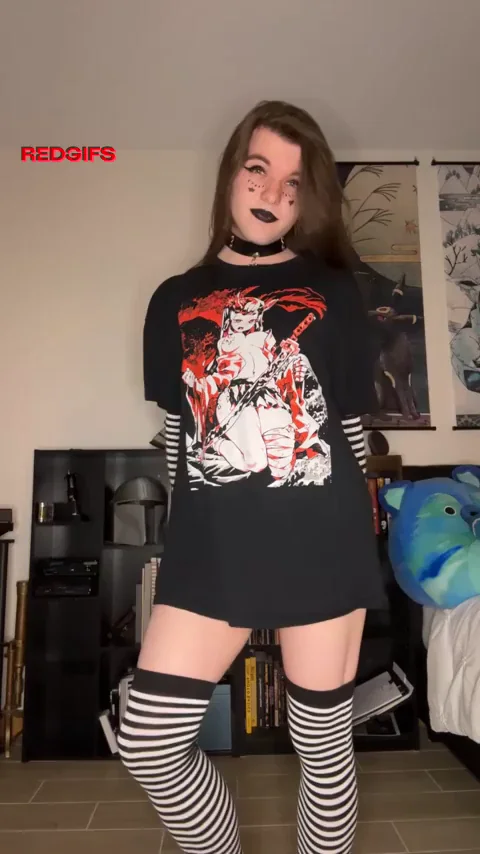 I need another girl too cuddle and fuck any volunteers?