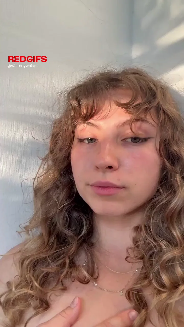 Golden Hour Bobbies Tease 😍🍈🍈