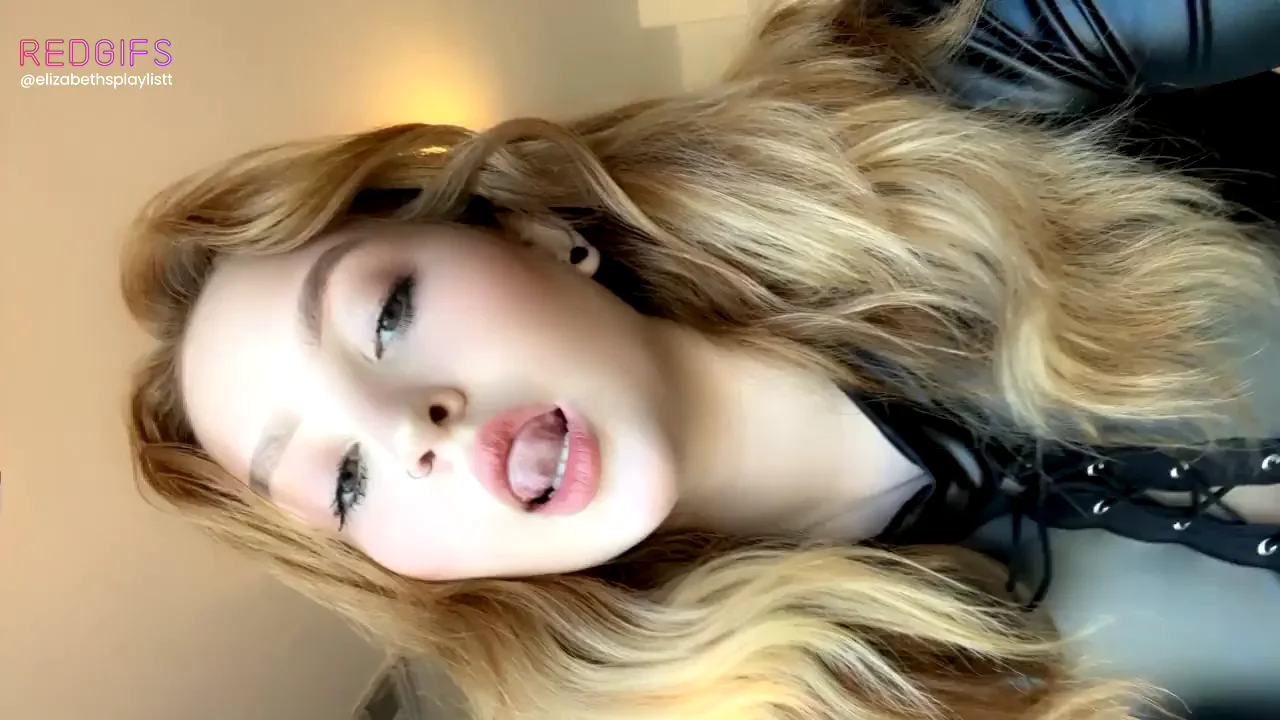 🔥 Curvy Teen's Tongue Tease That Never Stops 😜