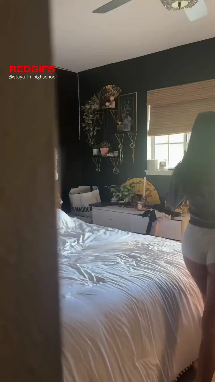 Oops… did I just give you a private show without meaning to?