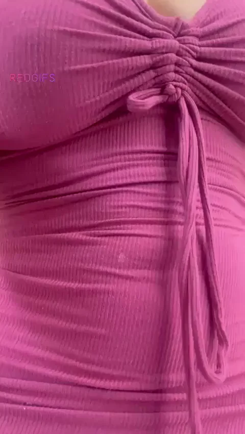 🍑 Thick Curves Tease Up Close 💦
