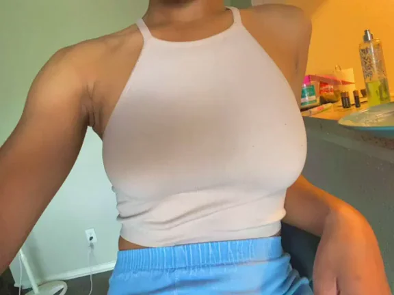 I hope you're stroking for my tits right now ???