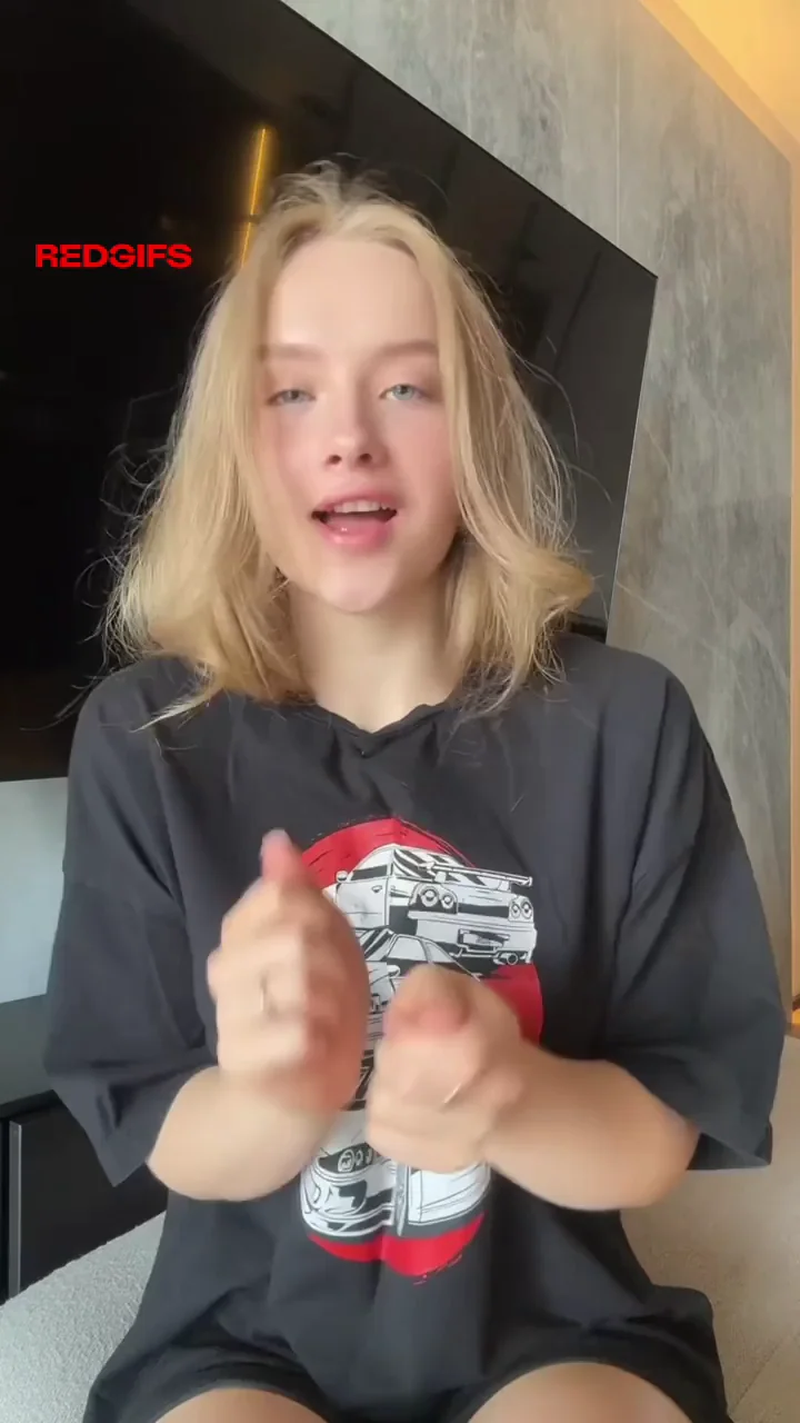 Shy College Slut Proudly Flashes Her Perky Tits 😏🍒