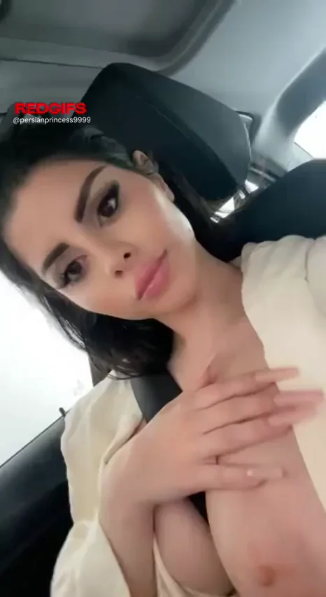 Uber Driver Catch My Massive Tits Flash? 😈🍈🍈