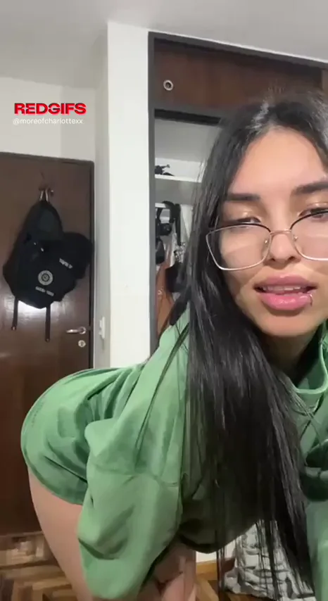 F18 Slut Begging Daddy to Pound Her Juicy Ass