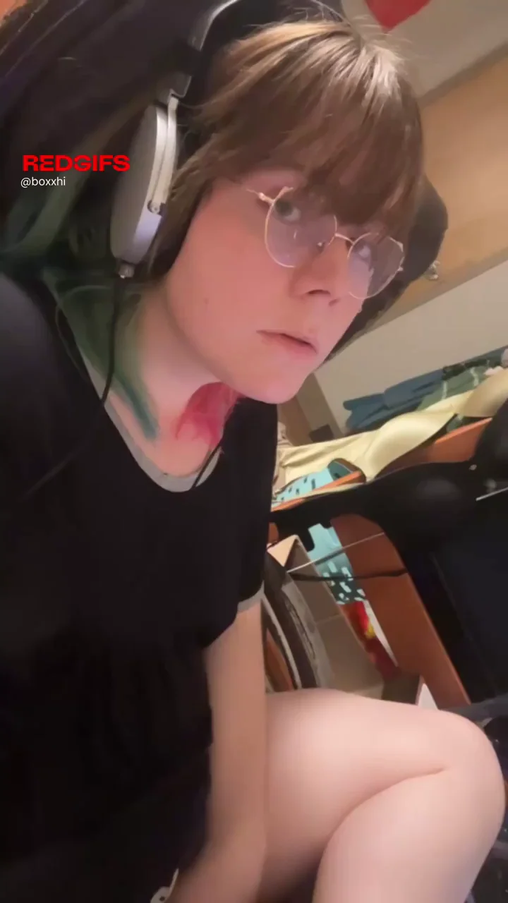 come help me out sweetie~ [21]