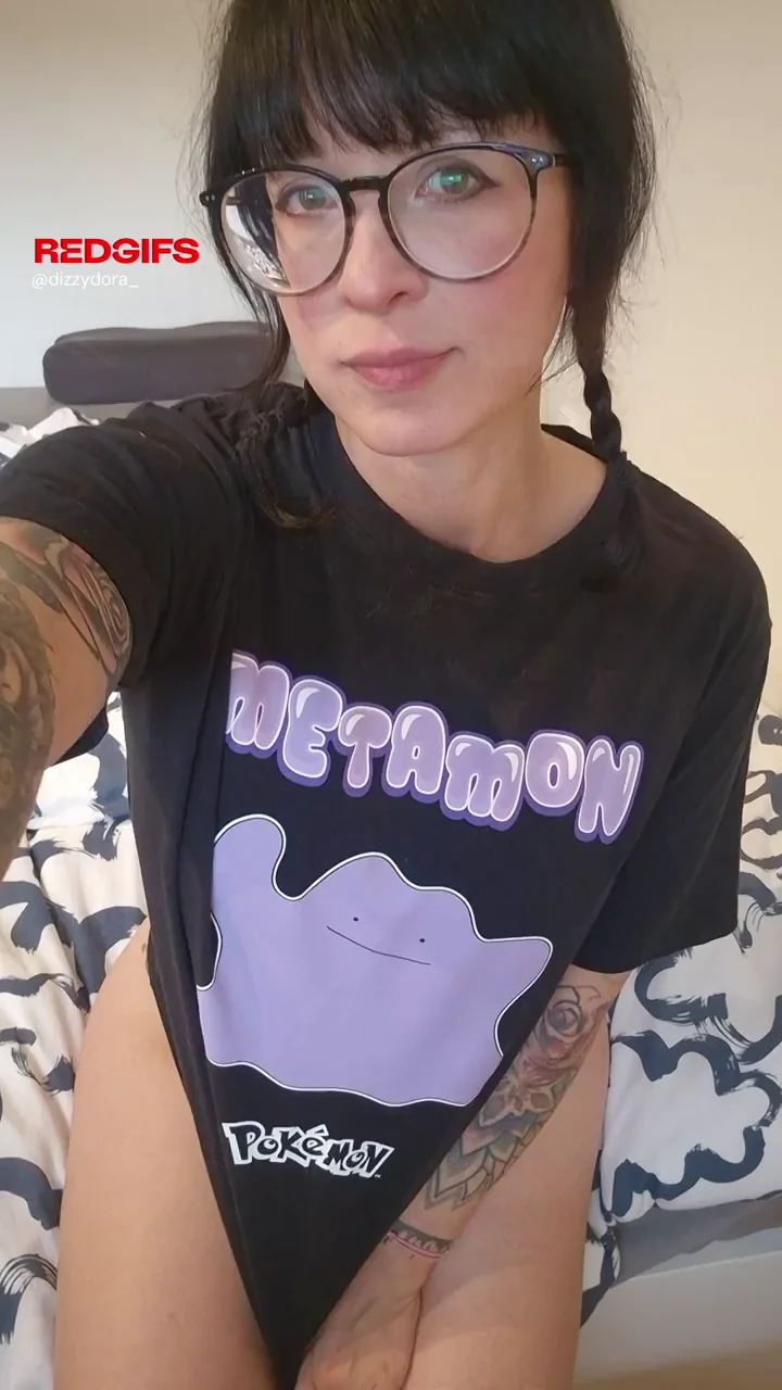Just a cute tittyreveal