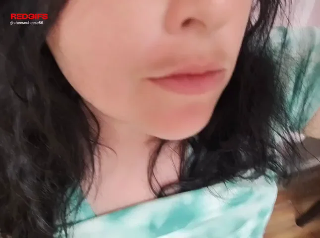 🍕🇮🇹 Italian German Native MILF Teases Massive Natural Tits & Pussy Closeup 🔥
