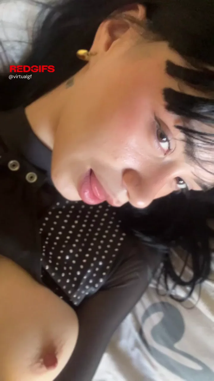 Perky Tits Defy Gravity: Petite Slut's Un-Drooping Jugs Bounce Free