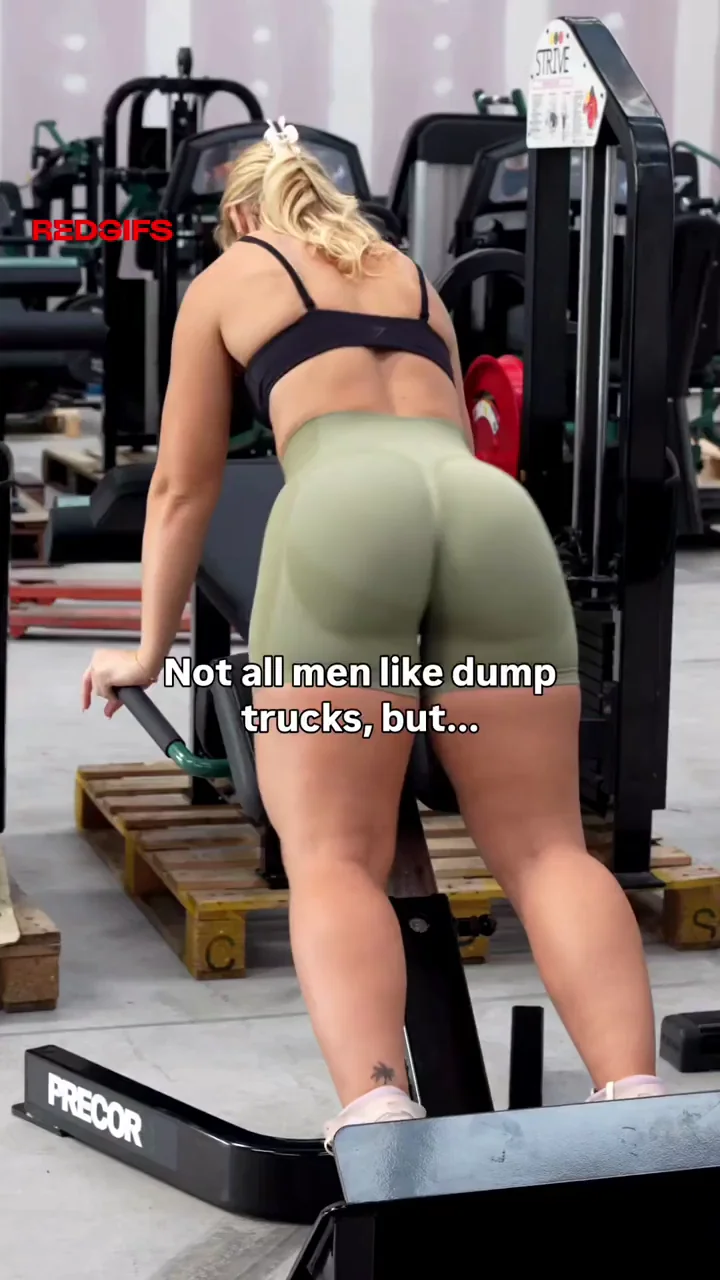Gym Slut's Massive Booty Tease 💦🍑🔥