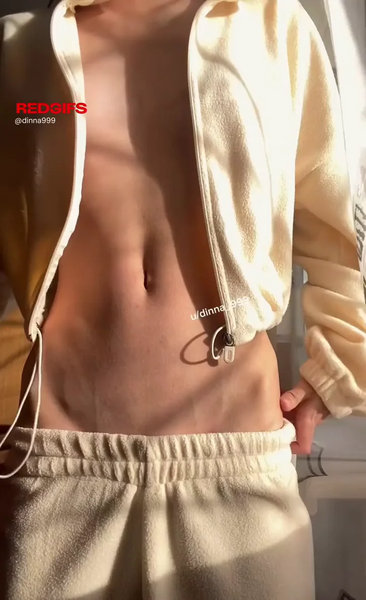 🥶 Tiny Blonde Slut Gets Cold & Strips Naked Tease 💦