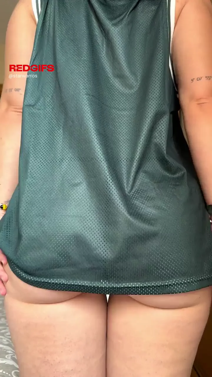 This ass needs a tongue