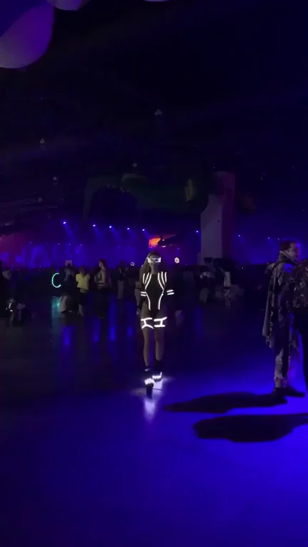 TRON: Legacy Vibes