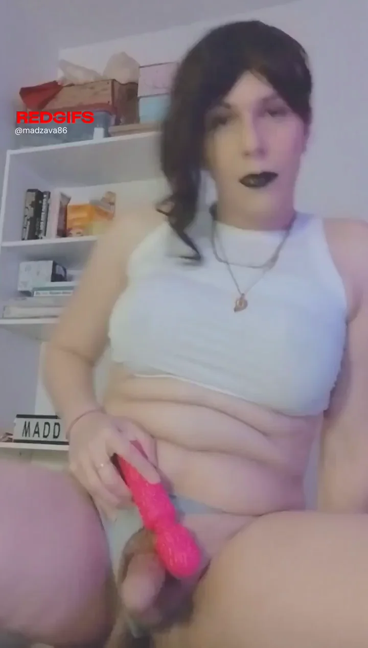 Does this shirt make my hormone grown areolas look big? 😘